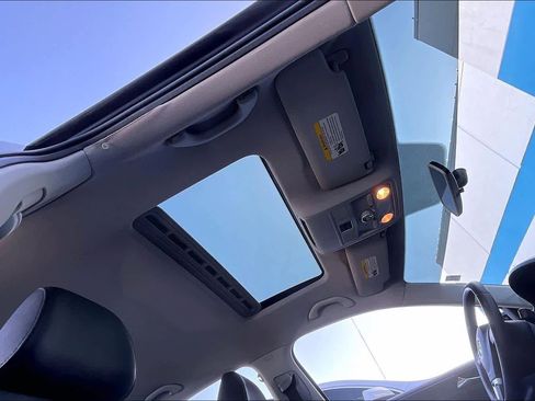 Used 2011 Volkswagen Jetta SE image 14