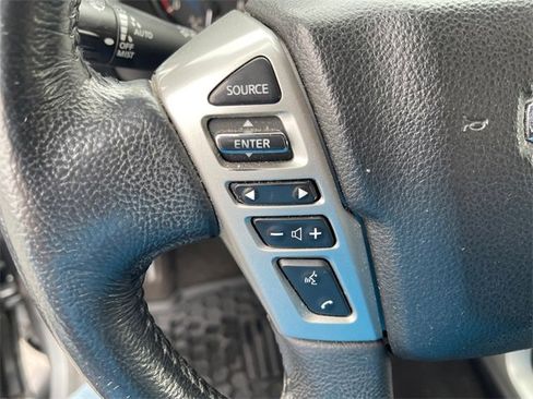 Used 2020 Nissan Titan SL image 32