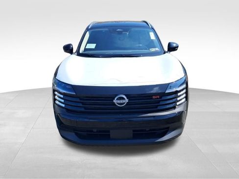 New 2025 Nissan Kicks SR image 9