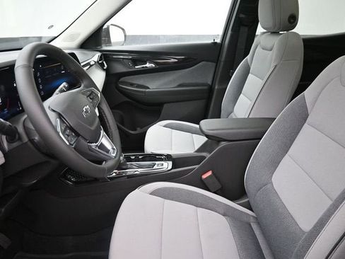 New 2026 Chevrolet TrailBlazer LT w/ Midnight Edition FWD image 16