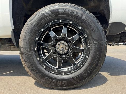 Used 2016 Chevrolet Silverado 3500 LT AWD/4WD image 13