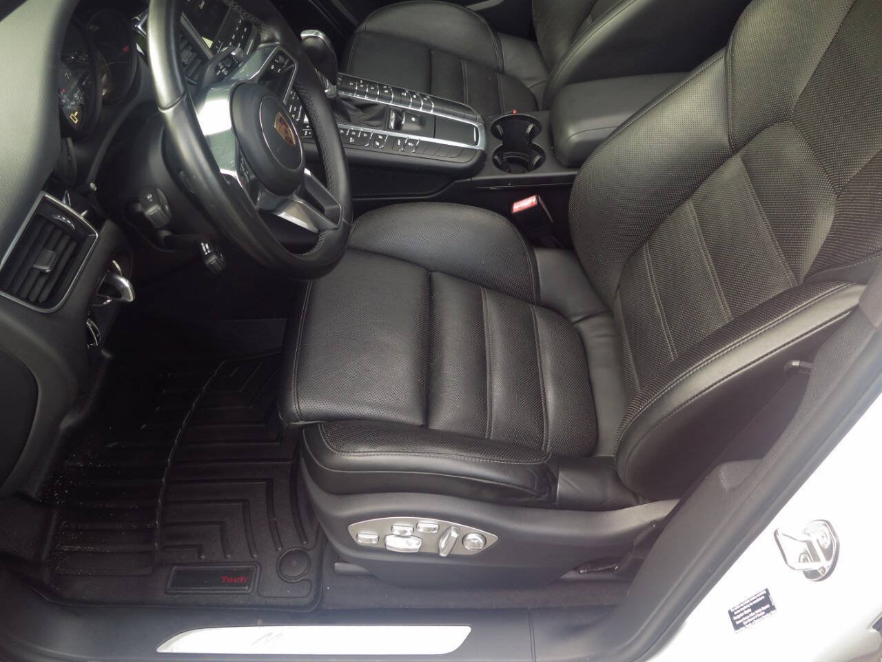 Used 2017 Porsche Macan S AWD/4WD image 12