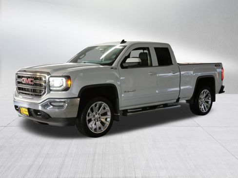 Used 2018 GMC Sierra 1500 SLE image 3