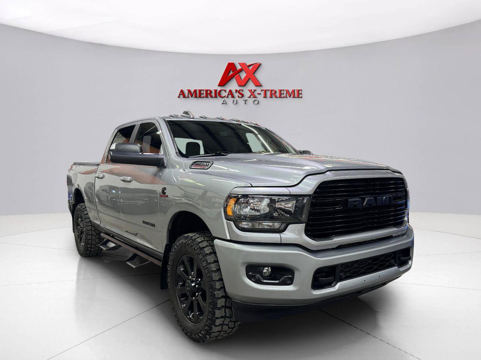 Used 2021 RAM 2500 Big Horn w/ Night Edition AWD/4WD image 9