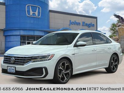Used 2022 Volkswagen Passat 2.0T R-Line
