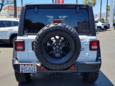 Used 2025 Jeep Wrangler Unlimited Sport AWD/4WD image 29