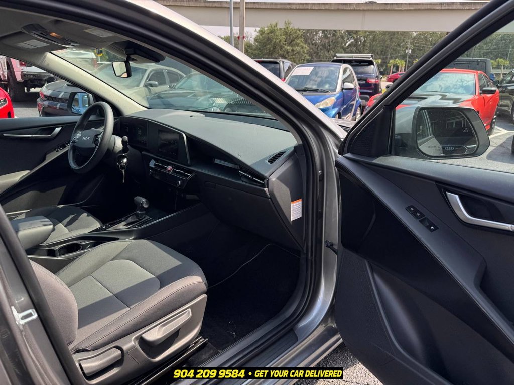 Used 2026 Kia Niro LX FWD image 31
