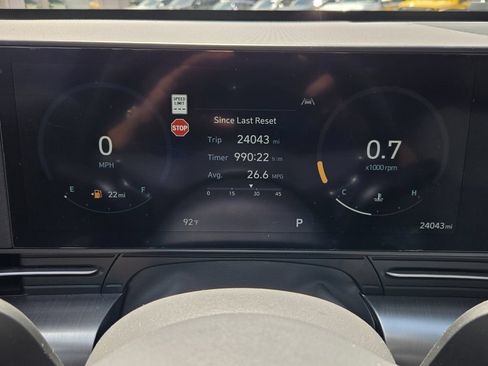Used 2024 Hyundai Kona Limited FWD image 23