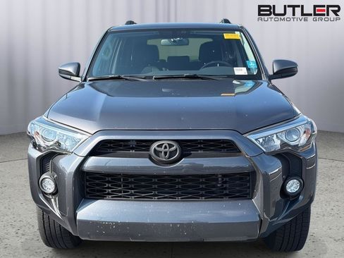 Used 2019 Toyota 4Runner SR5 RWD image 4