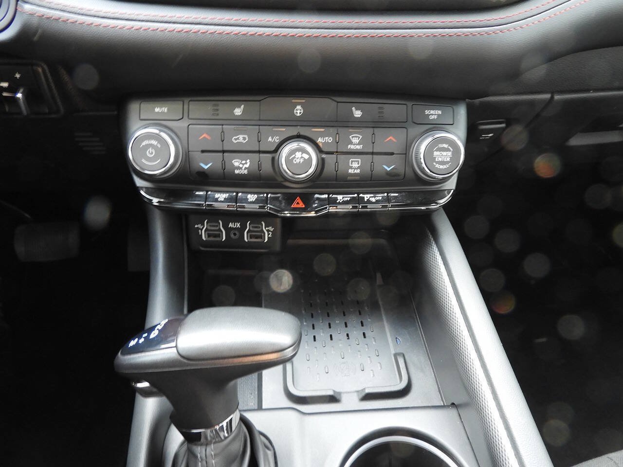 Used 2025 Dodge Durango R/T w/ Blacktop Package AWD/4WD image 44