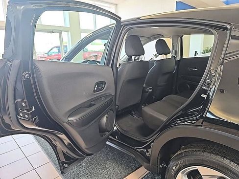 Used 2021 Honda HR-V LX image 26