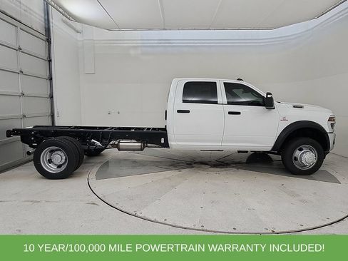 New 2026 RAM 5500 Tradesman w/ Chrome Appearance Group AWD/4WD image 9