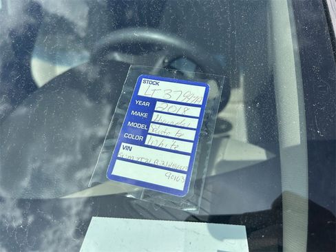 Used 2018 Hyundai Santa Fe Sport image 11