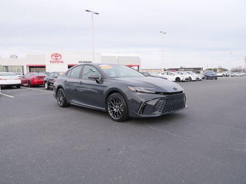 Used 2025 Toyota Camry XSE image 1