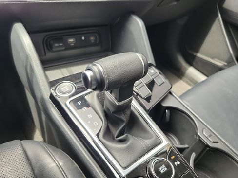 Used 2024 Kia Sportage EX FWD image 28