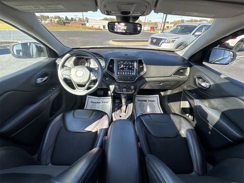 Used 2022 Jeep Cherokee Trailhawk w/ Sun, Sound & Nav Group image 21