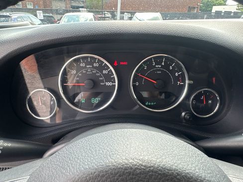 Used 2016 Jeep Wrangler Unlimited Sahara AWD/4WD image 26