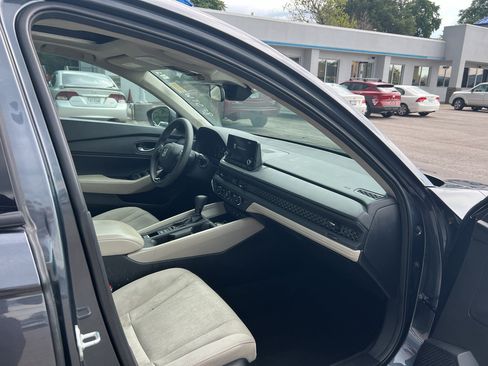 Used 2024 Honda Accord EX image 12