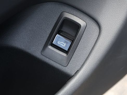 Used 2026 BMW 530i RWD image 13