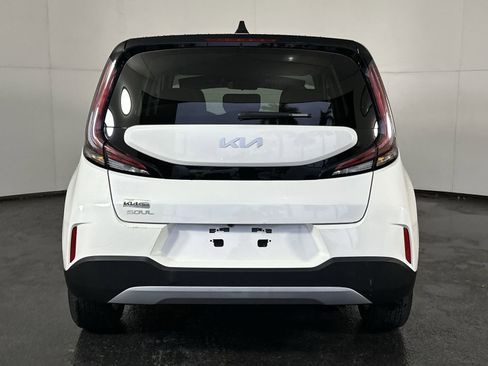 Used 2025 Kia Soul LX w/ LX Technology Package image 10
