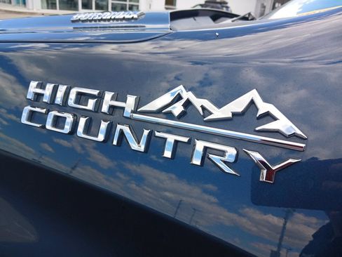 Used 2023 Chevrolet Silverado 1500 High Country w/ High Country Premium Package AWD/4WD image 33
