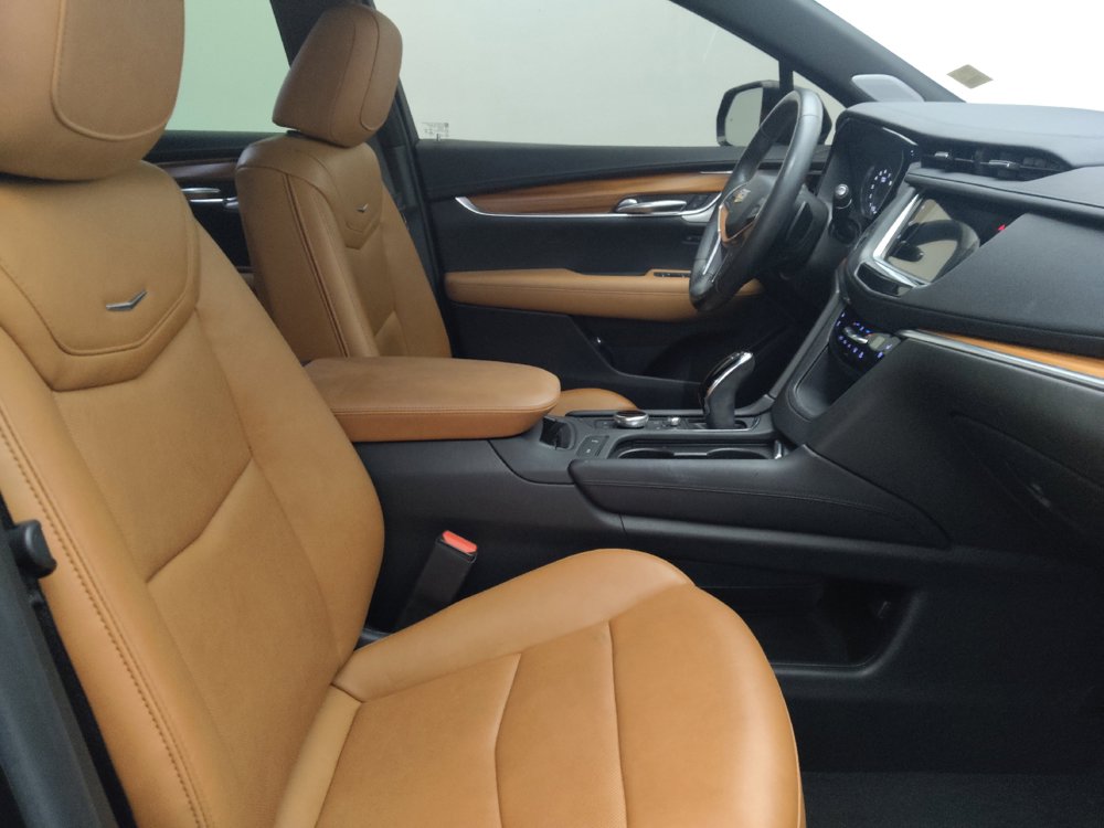 Used 2021 Cadillac XT5 Premium Luxury FWD image 21
