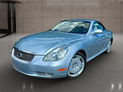 Used 2004 Lexus SC 430 Convertible RWD image 2