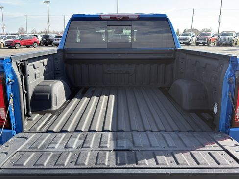 Certified 2023 GMC Sierra 1500 AT4 w/ Technology Package image 5