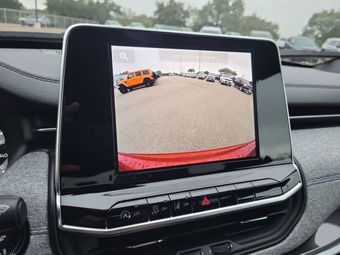 New 2026 Jeep Compass Latitude image 22