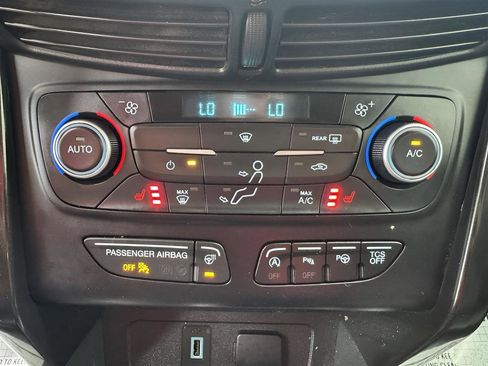 Used 2019 Ford Escape Titanium w/ U9j03 - Titanium Tow Package image 26