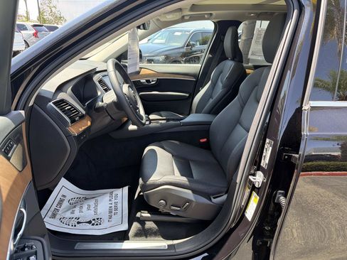 Certified 2024 Volvo XC90 T8 Plus w/ Protection Package Premier AWD/4WD image 17