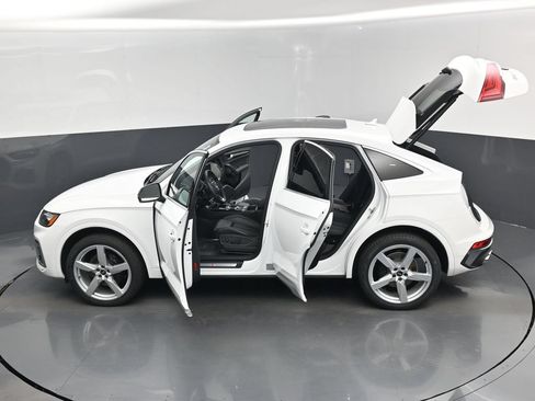 Used 2022 Audi SQ5 Premium Plus w/ Premium Plus Package AWD/4WD image 17