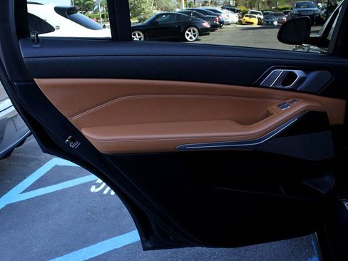 Used 2020 BMW X7 xDrive40i w/ Premium Package image 13