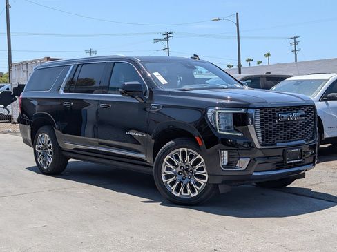 Used 2024 GMC Yukon XL Denali Ultimate AWD/4WD image 2