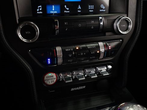 Used 2016 Ford Mustang Premium image 29