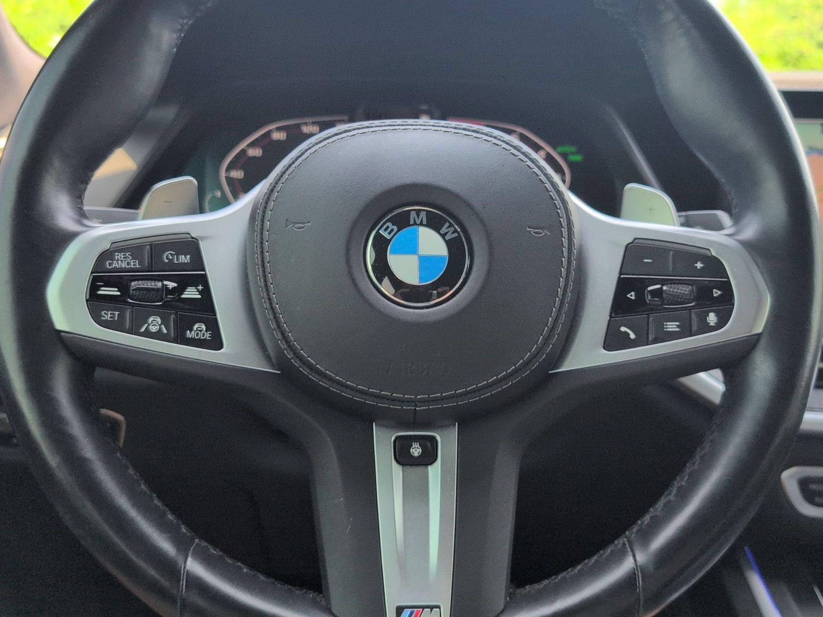 Used 2022 BMW X7 M50i w/ Dynamic Handling Package AWD/4WD image 12