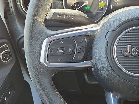 Used 2023 Jeep Wrangler Unlimited Sahara image 19