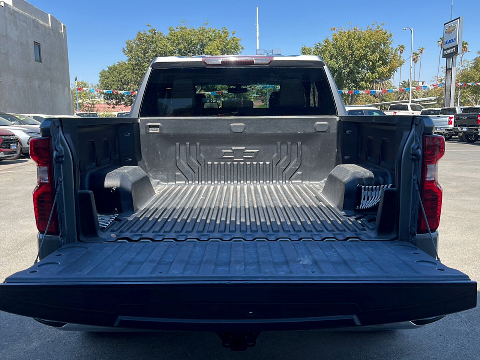 Used 2021 Chevrolet Silverado 1500 LT AWD/4WD image 53