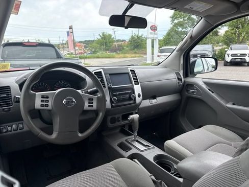 Used 2019 Nissan Frontier SV RWD image 8