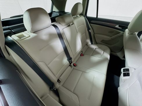 Used 2018 Volkswagen Golf Alltrack SE image 26