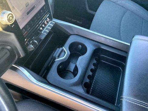 Used 2024 RAM 3500 Big Horn w/ Sport Appearance Package image 17