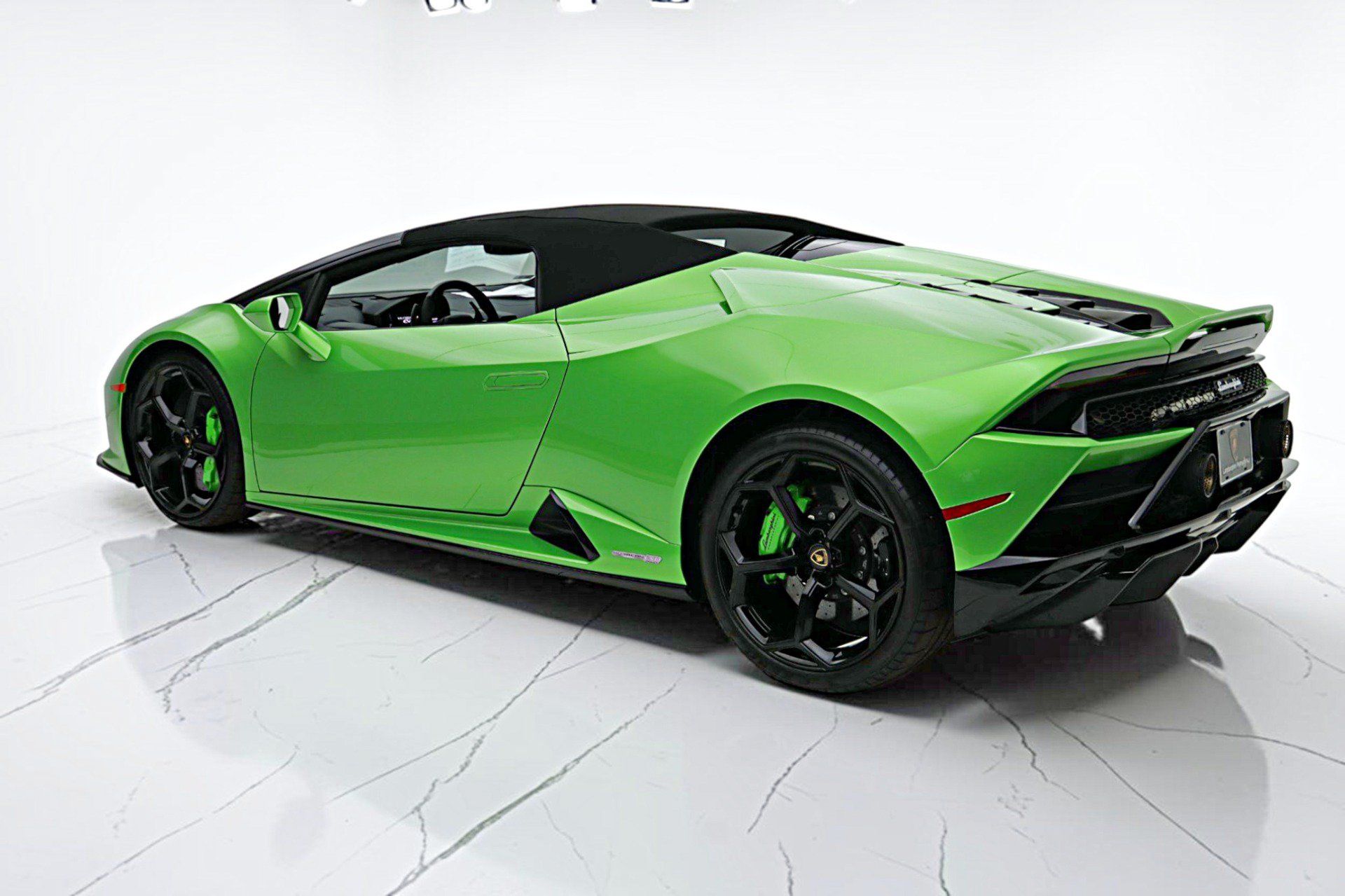 Used 2023 Lamborghini Huracan EVO RWD image 24