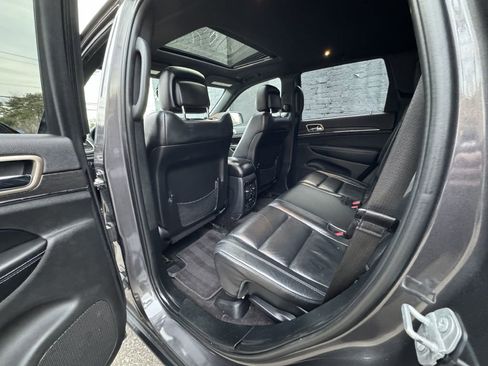 Used 2017 Jeep Grand Cherokee Limited image 15