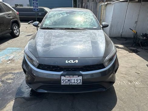 Used 2023 Kia Forte LXS w/ LXS Technology Package FWD image 3