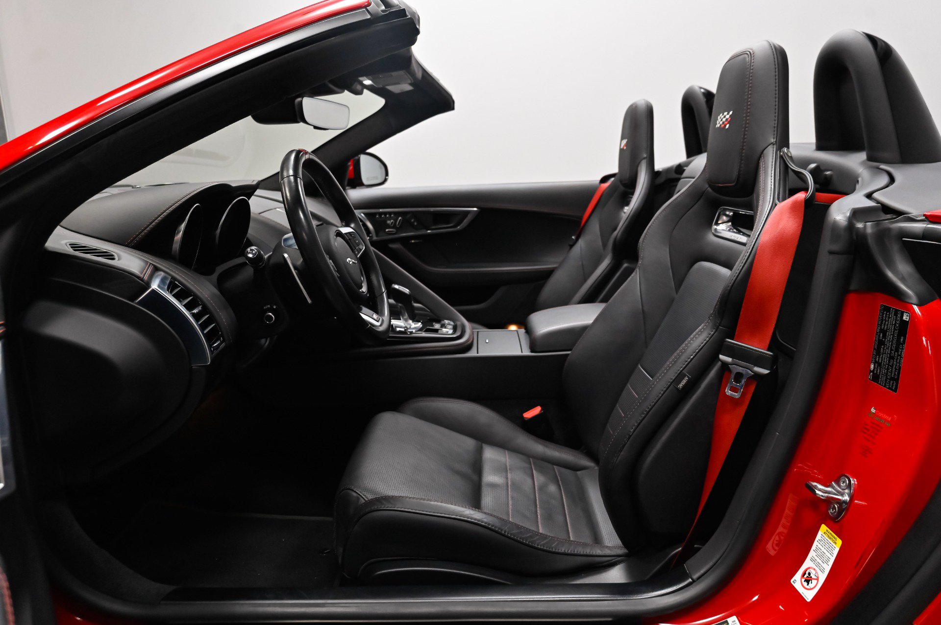 Used 2020 Jaguar F-TYPE Convertible RWD image 4