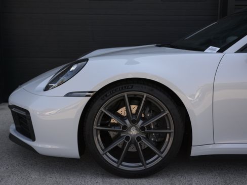 Certified 2024 Porsche 911 Carrera T RWD image 33