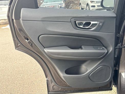 Certified 2025 Volvo XC60 B5 Plus image 11