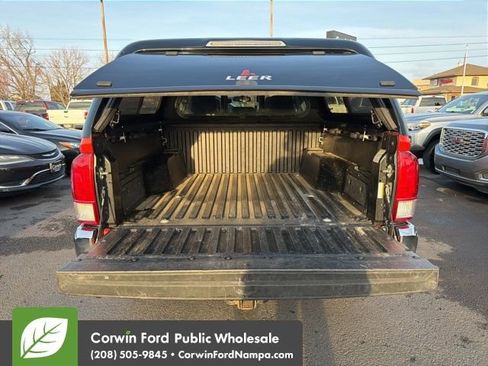 Used 2017 Toyota Tacoma SR5 image 30