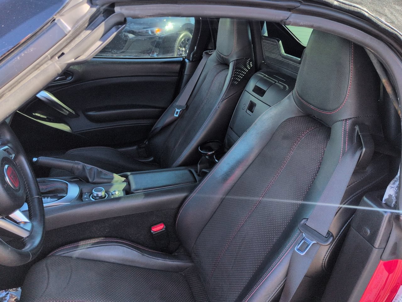 Used 2019 FIAT 124 Spider RWD image 14