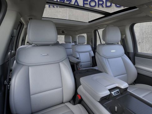 New 2026 Ford Expedition Platinum image 10